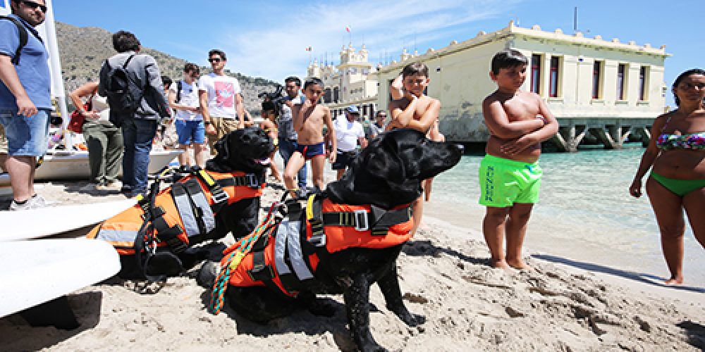 Spiaggia di Mondello: i bagnini che non ti aspetti